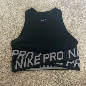 Nike sports top